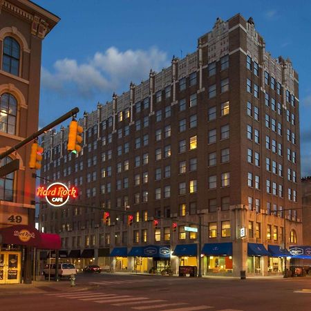 Hampton Inn Indianapolis Downtown Across From Circle Centre Экстерьер фото