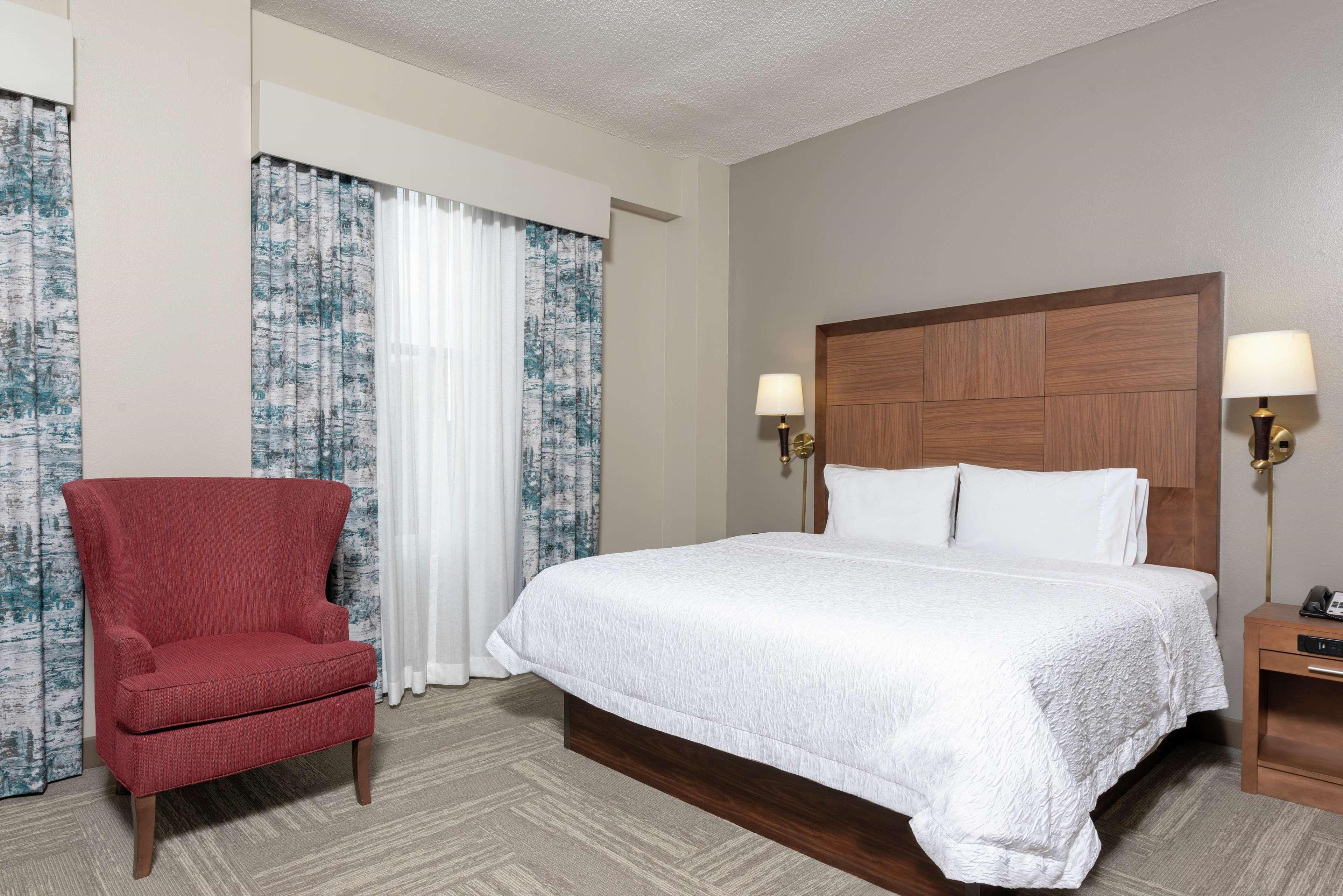 Hampton Inn Indianapolis Downtown Across From Circle Centre Экстерьер фото