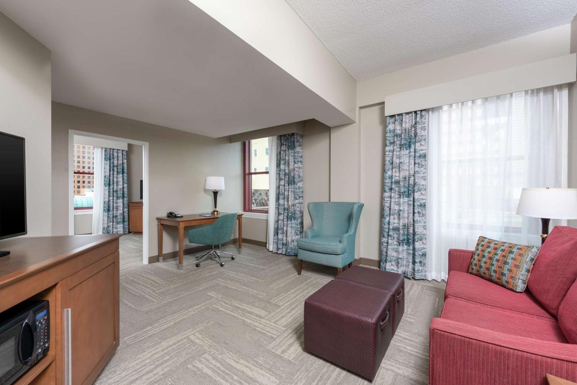 Hampton Inn Indianapolis Downtown Across From Circle Centre Экстерьер фото