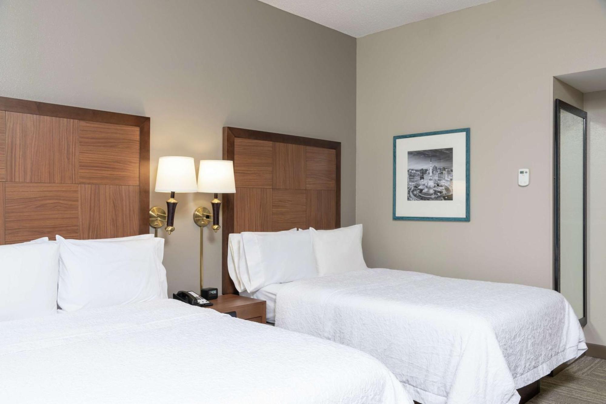 Hampton Inn Indianapolis Downtown Across From Circle Centre Экстерьер фото
