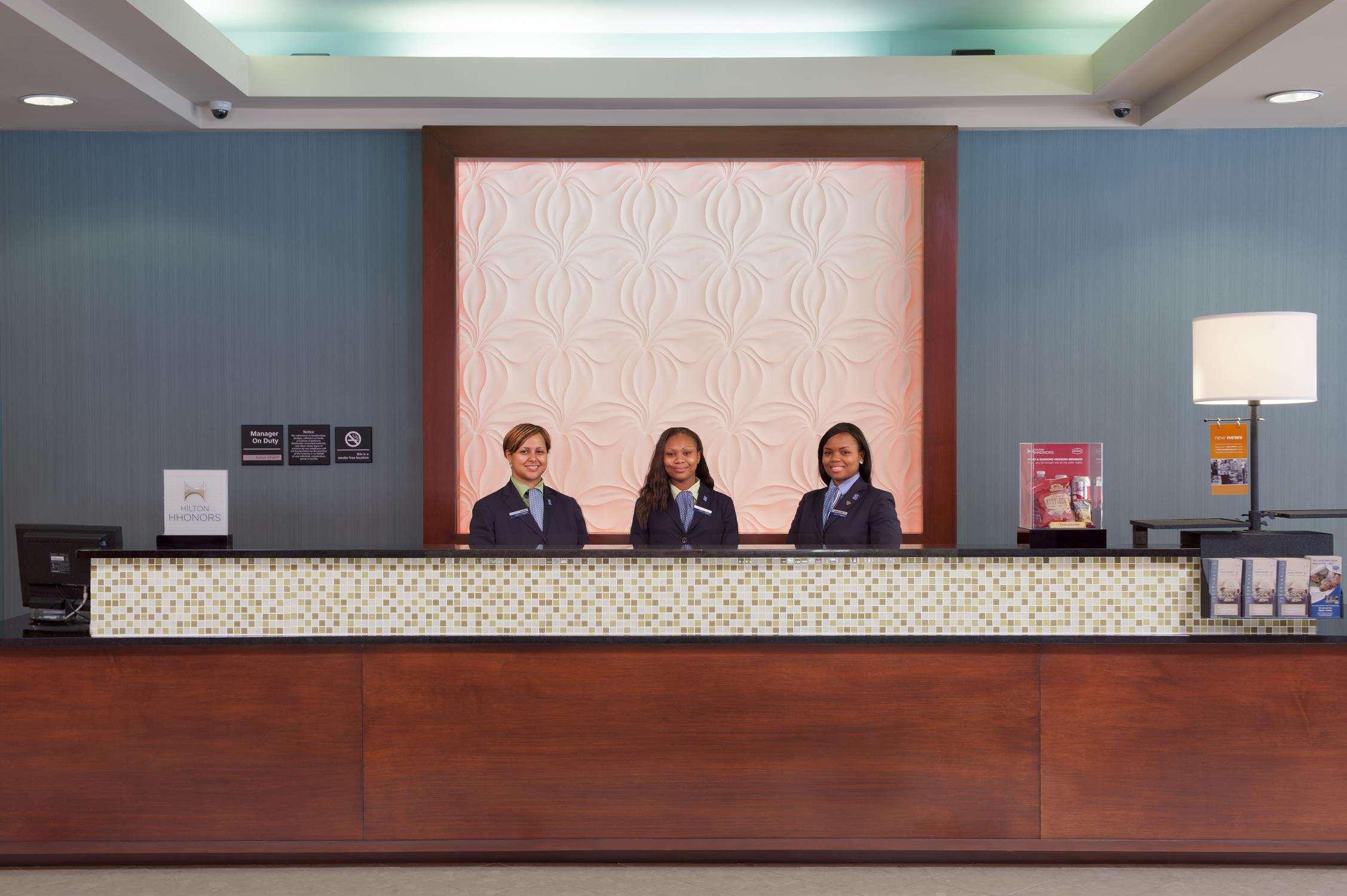 Hampton Inn Indianapolis Downtown Across From Circle Centre Интерьер фото